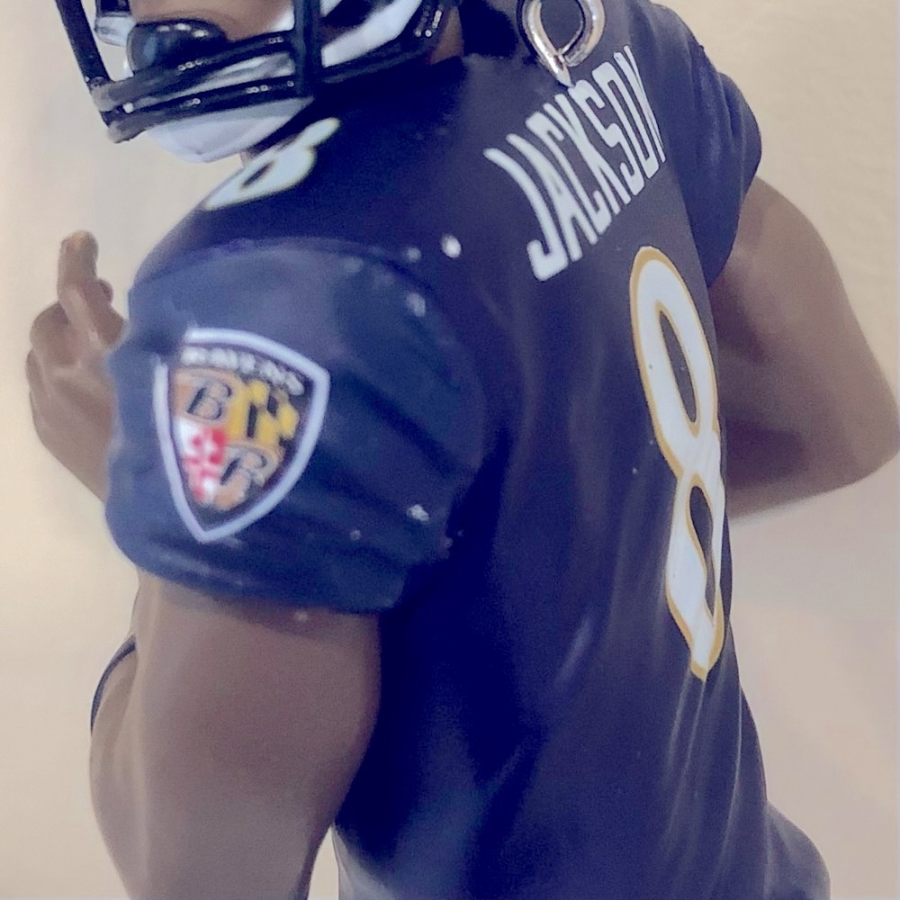 Lamar Jackson Hallmark Keepsake Ornament 2021 Baltimore Ravens Football - Picture 2 of 12